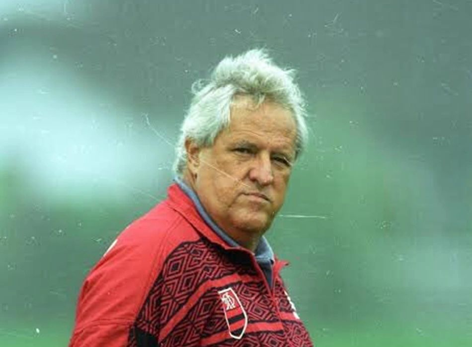 Ex-técnico do Flamengo e jornalista Apolinho morre aos 87 anos