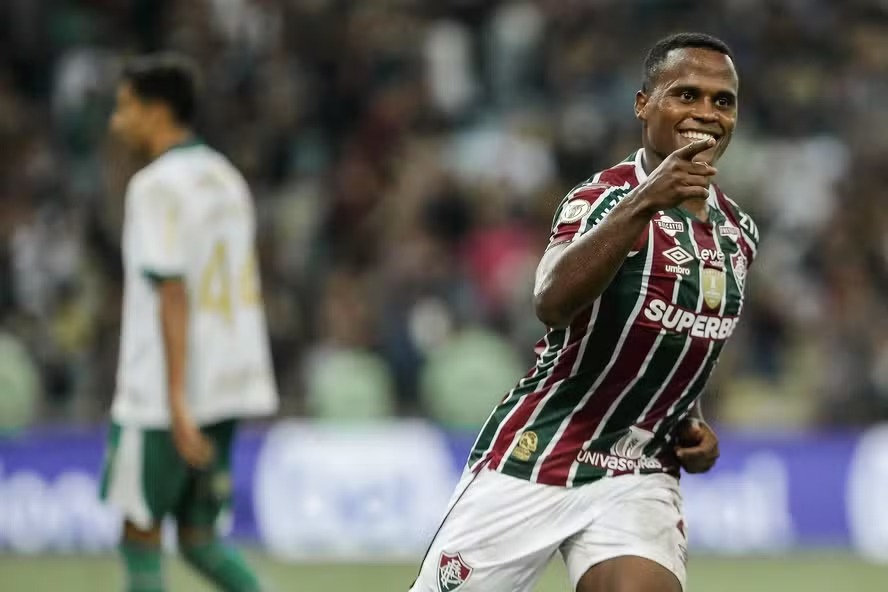 Fluminense vence o Palmeiras por 1 a 0 no Maracanã e respira na tabela