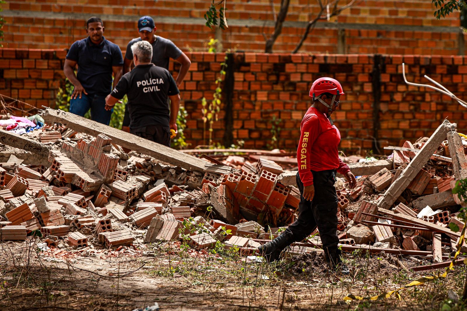 Após escapar de desabamento, menino de 11 anos chamou vizinhos para salvar vítimas