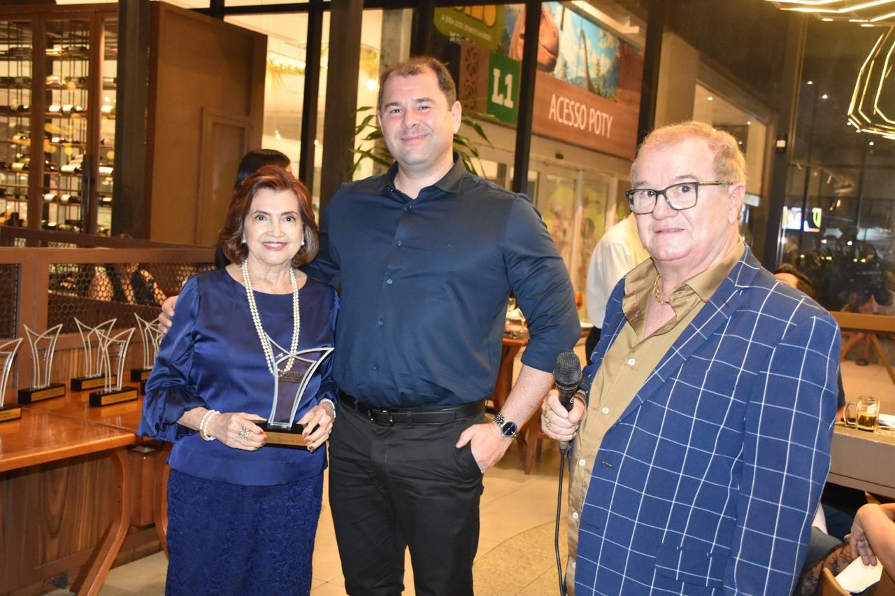 Beto Loyola promove noite de glamour e homenagens ao empreendedorismo em Teresina