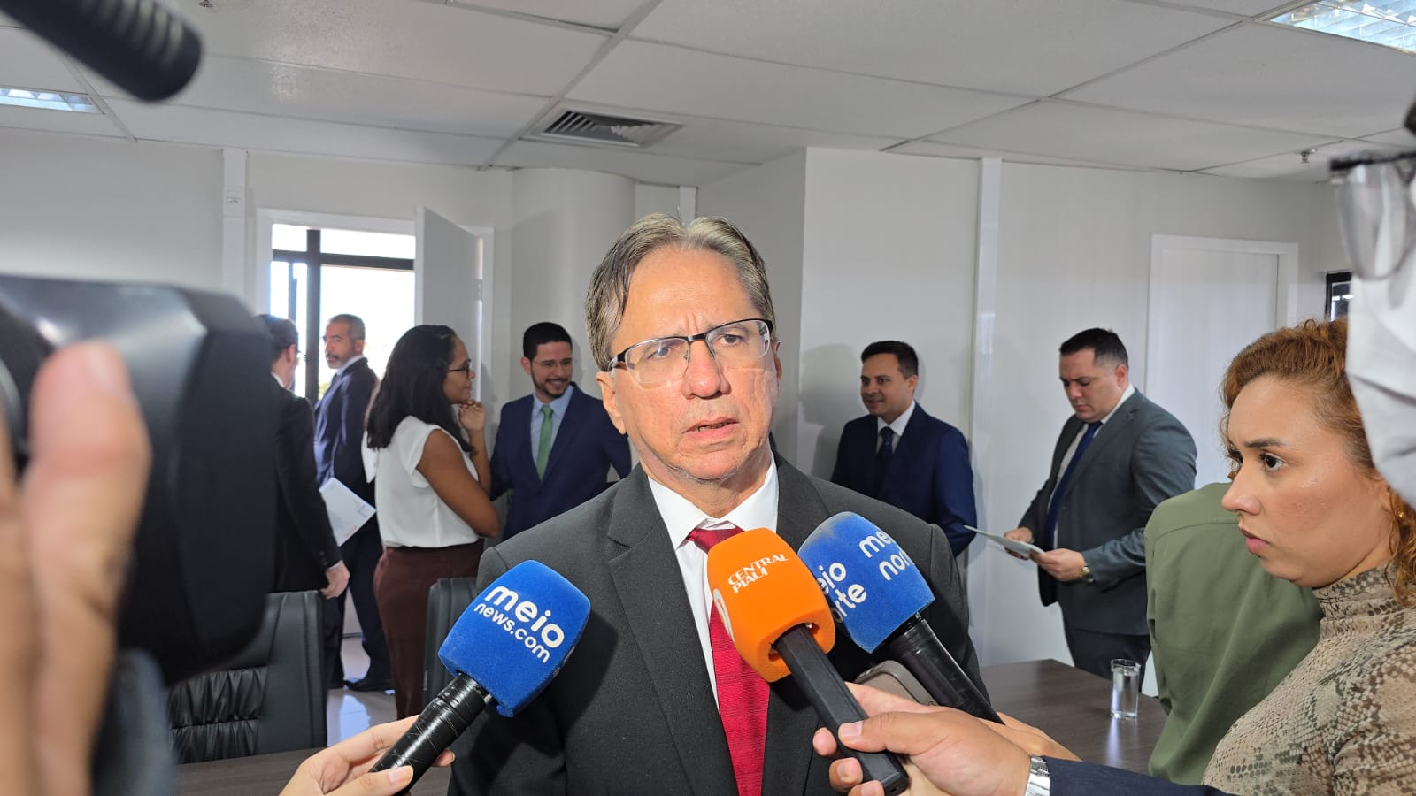 Procurador encaminha à PF denúncia contra candidato ligado a facção no Piauí